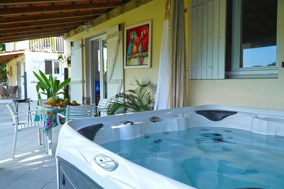Residence Flores De Maria Le Marin Esterno foto